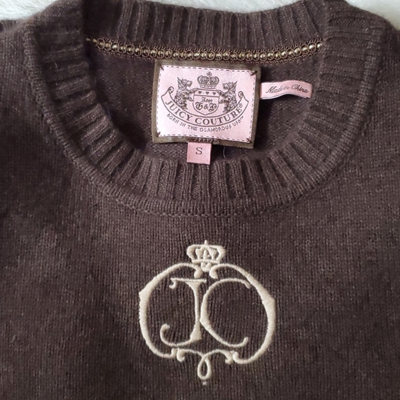 Sweater (gently worn) - Picture 4 of 4